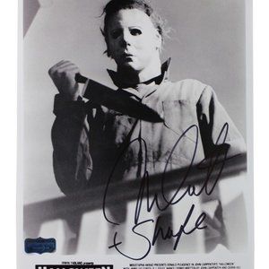 Nick Castle “Michael Myers” Signed Halloween Unframed Black and White 8×10 Photo
